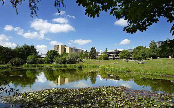 巴斯大學(xué)校景2