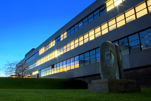 南安普頓大學(xué)校景1